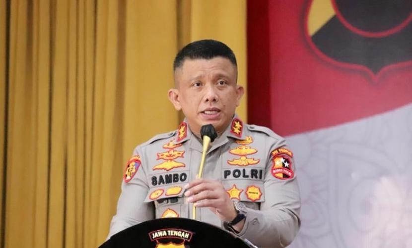 Mantan kadiv Propam Polri, Irjen Ferdy Sambo. Ditetapkan sebagai tersangka kasus pembunuhan Brigadir J, Irjen Ferdy Sambo terancam hukuman mati. Foto: Republika.
